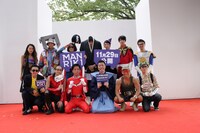 「MANRIKI」と「BE Vint-Age 2019」コラボステージの参加者たち。