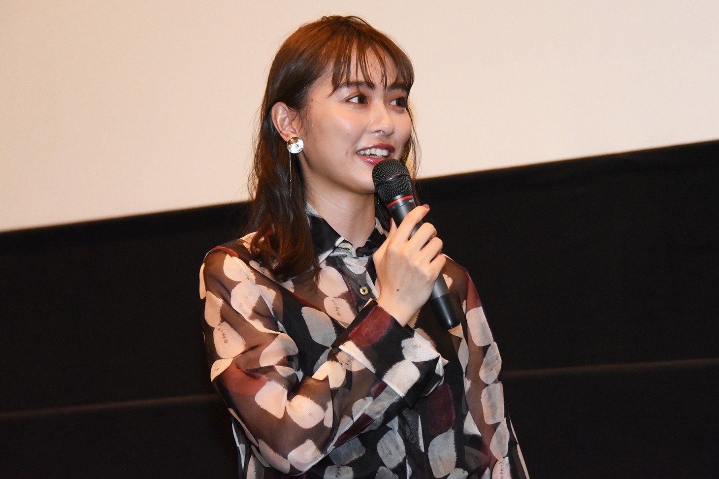 内田理央