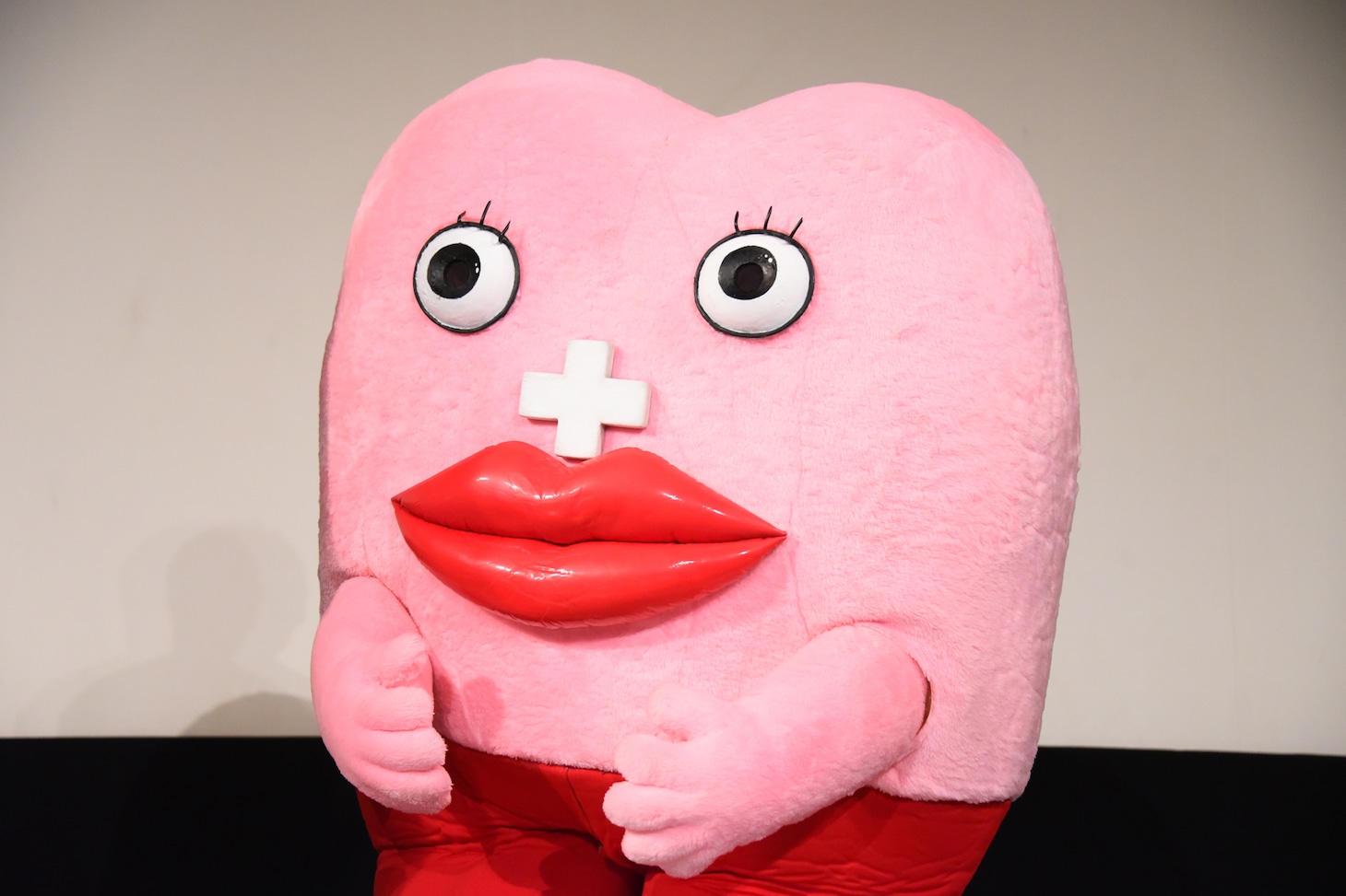 遠くを見つめる生理ちゃん。