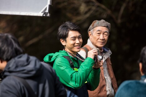 10月17日に長野・横谷渓谷で行われた「ピンぼけの家族」ロケ撮影の様子。