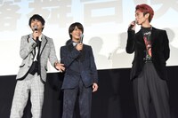 高校時代の思い出で大盛り上がりする佐藤勝利（左）、高橋海人（中央）、田中樹（右）。