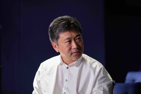 「是枝裕和×ケン・ローチ 映画と社会を語る」より、是枝裕和。