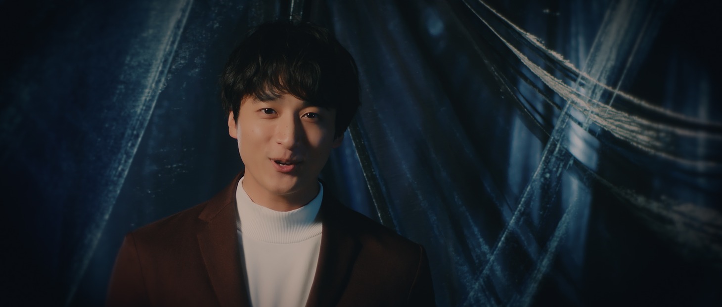 「I Treasure You」MVより。