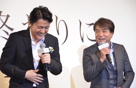 左から福山雅治、西谷弘。