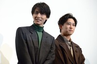 左から高杉真宙、佐野岳。