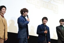 サプライズを察して「あっ」と言ってしまった板垣瑞生（中央左）。