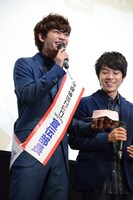 誕生日を祝われた板垣瑞生。