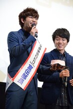 誕生日を祝われた板垣瑞生。