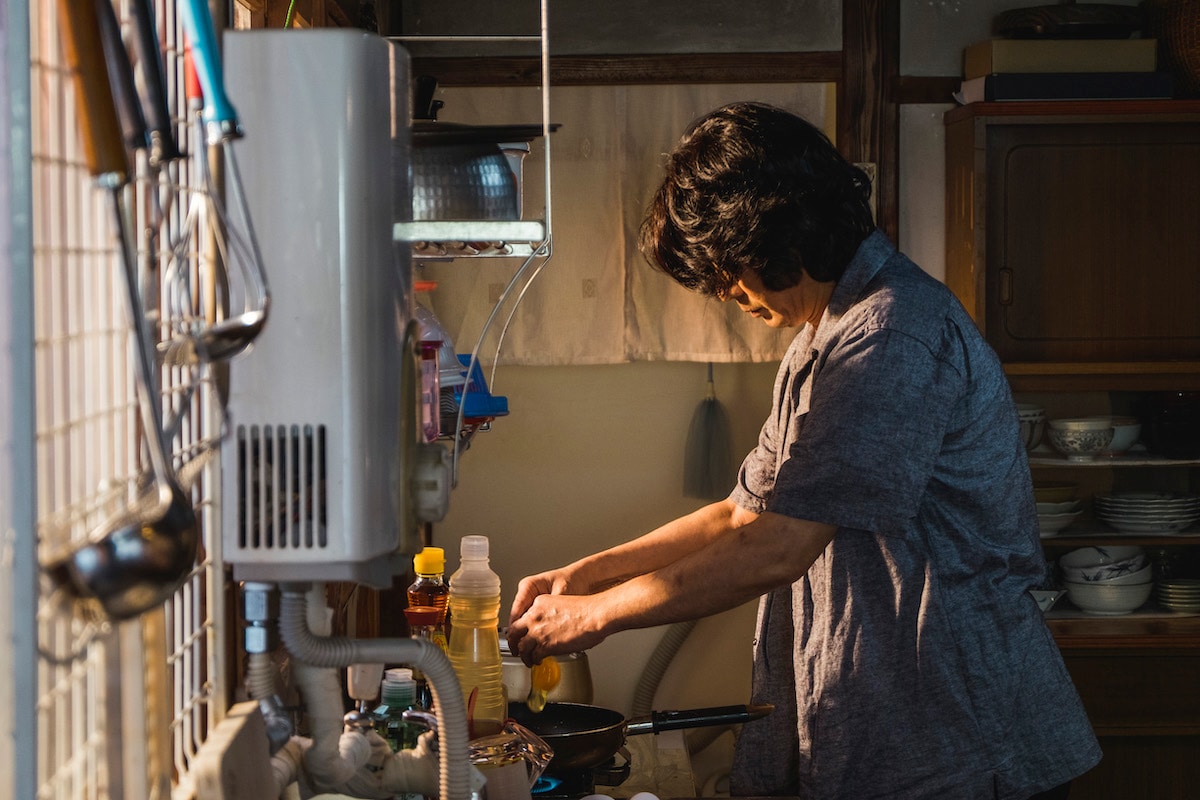 永瀬正敏のチーズ目玉焼きに子供たちがヒヤヒヤ…「最初の晩餐」新映像が公開