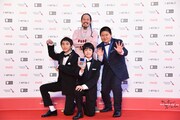 「ウィーアーリトルゾンビーズ」のキャストとスタッフ。