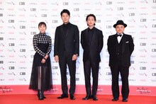 左から松岡茉優、鈴木亮平、佐藤健、白石和彌。