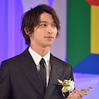 横浜流星がドラマアウォード助演男優賞に、「はじこい」匡平との共通点語る