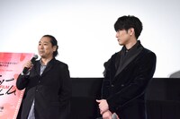 「殺さない彼と死なない彼女」舞台挨拶の様子。