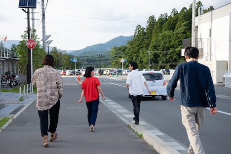 小森はるか+瀬尾夏美「二重のまち/交代地のうたを編む」2019年 Photo: Tomomi Morita
