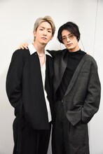 左から前田公輝、塩野瑛久。