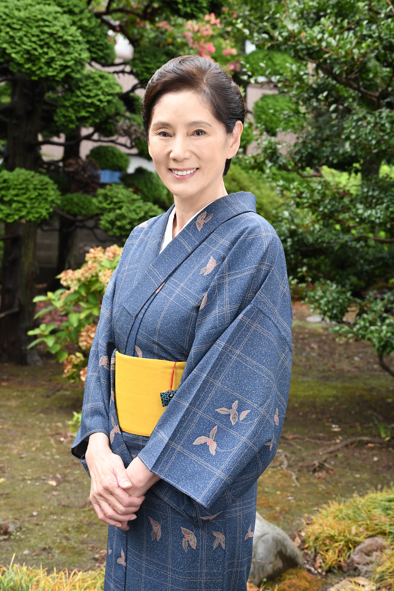 秋野暢子演じる、林家正蔵の妻・岡本マキ。