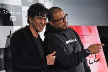 左から北村一輝、ジョコ・アンワル。