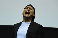 声出し練習をリードする小柳心。