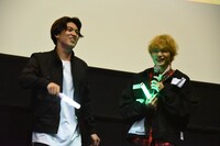 左から荒井敦史、矢野聖人。