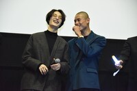 左から塩野瑛久、葵揚。