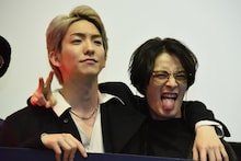 左から前田公輝、塩野瑛久。