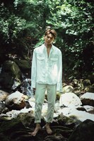 佐藤大樹ファースト写真集「STEP BY STEP」中面サンプル