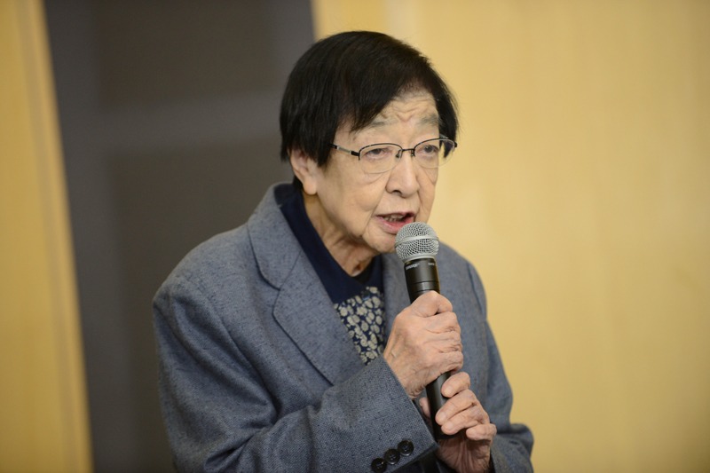 石井ふく子