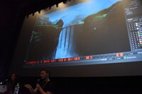 「Away」トークショーの様子。