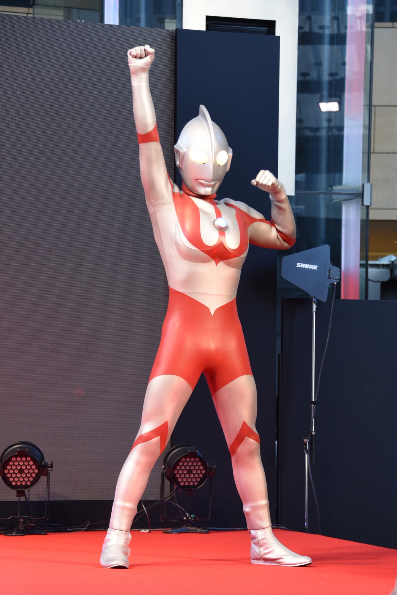 ウルトラマン