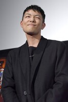 ウインクをする田中俊介。