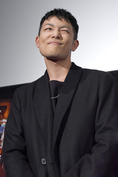 ウインクをする田中俊介。