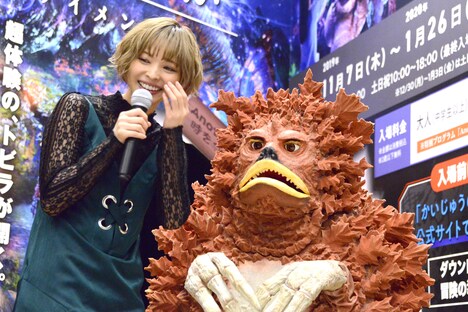 左から最上もが、ピグモン。