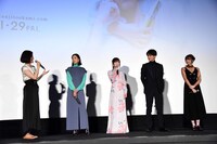 「羊とオオカミの恋と殺人」完成披露の様子。