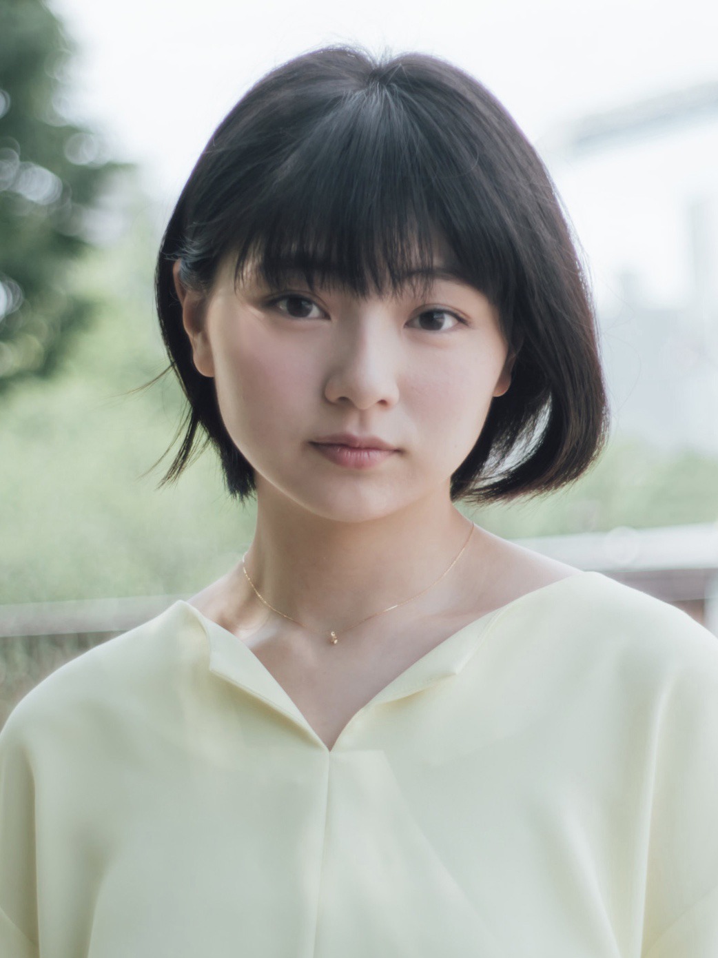 小林万里子