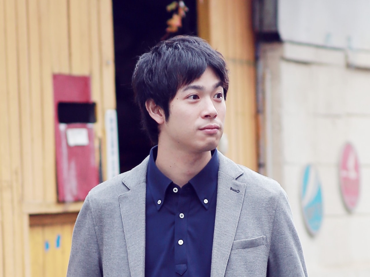 渡辺大知が光石研をおんぶ「わたしは光をにぎっている」新カット