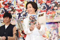 アフレコに挑戦する木村佳乃。