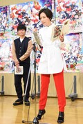 ガッツポーズを決める木村佳乃。
