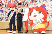 「映画 妖怪学園Y 猫はHEROになれるか」公開アフレコイベントの様子。左から寺刃ジンペイ、渡部建、木村佳乃、ジバニャン。