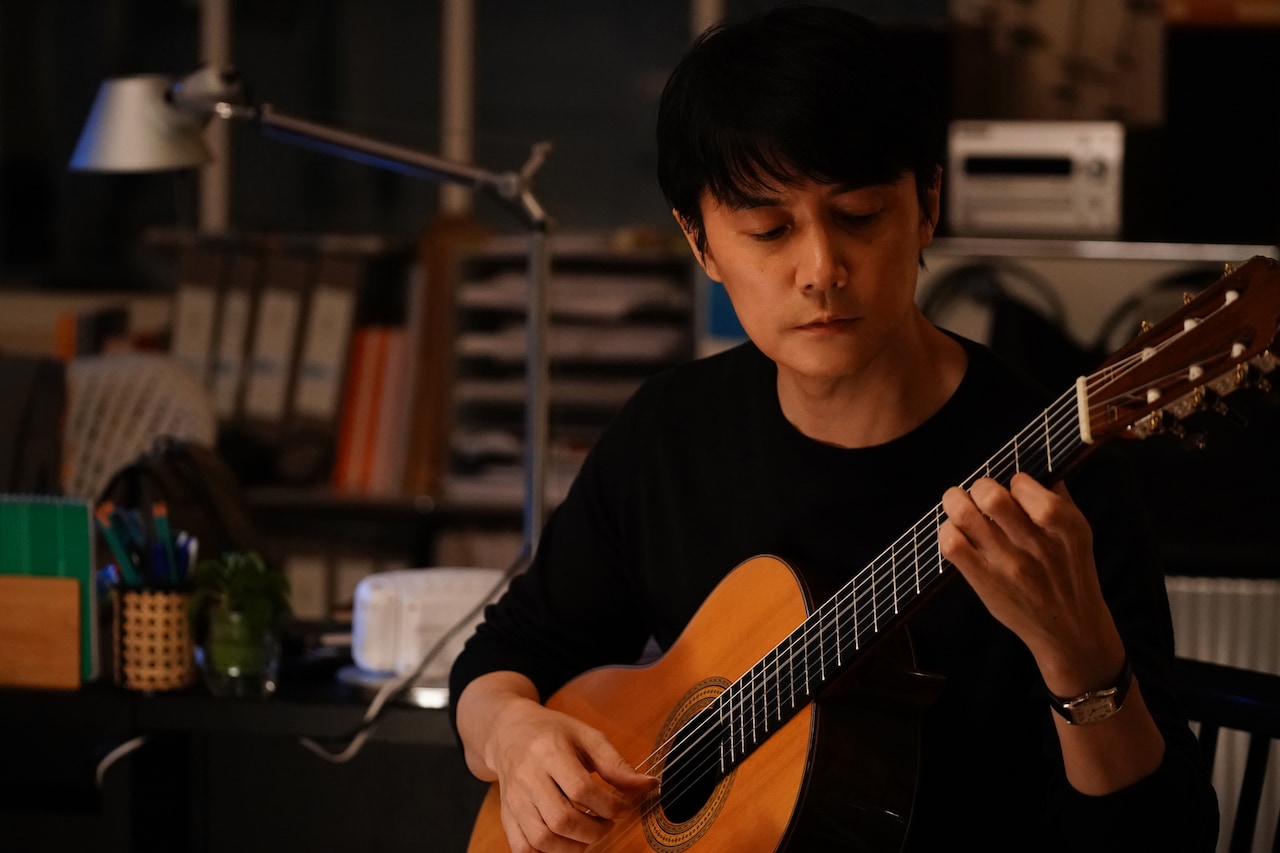 ギター奏でる福山雅治を石田ゆり子が見つめる…「マチネの終わりに」新写真8点公開