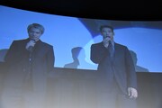 スクリーンに映し出された大阪会場の今市隆二（左）と小林直己（右）。