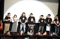 「クライングフリーセックス～Never Again!」初日舞台挨拶の様子。