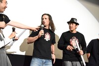 中央左からマイケル・ファンコーニ、木村圭作。