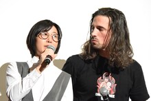 左から合アレン、マイケル・ファンコーニ。