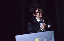 活弁を披露する澤登翠。