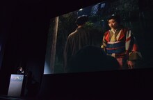 活弁を披露する澤登翠。