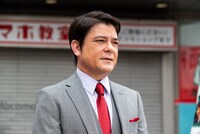「破天荒フェニックス」より、川平慈英演じる御子柴徹。