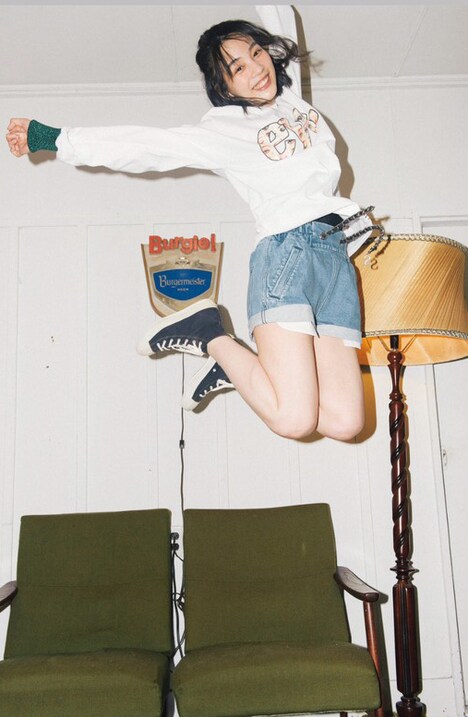 飛び跳ねるのん。