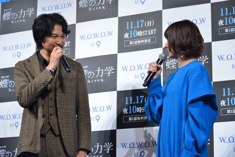 左から青木崇高、木村文乃。