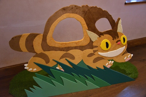 こねこバスに乗った気分を体験できる展示物。