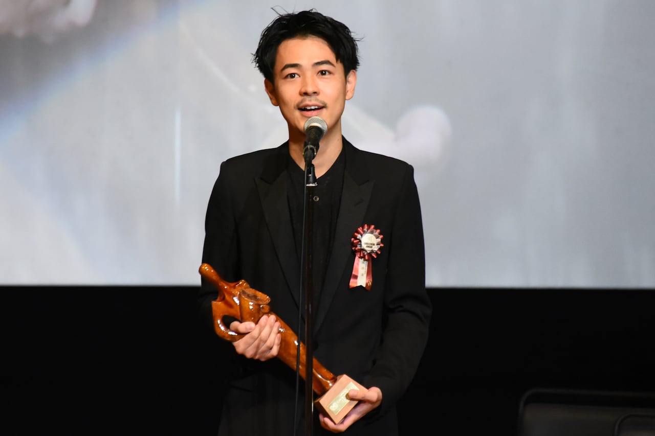 成田凌がTAMA映画賞で新進男優賞を獲得、今泉力哉が“マモルっぽい”行動明かす